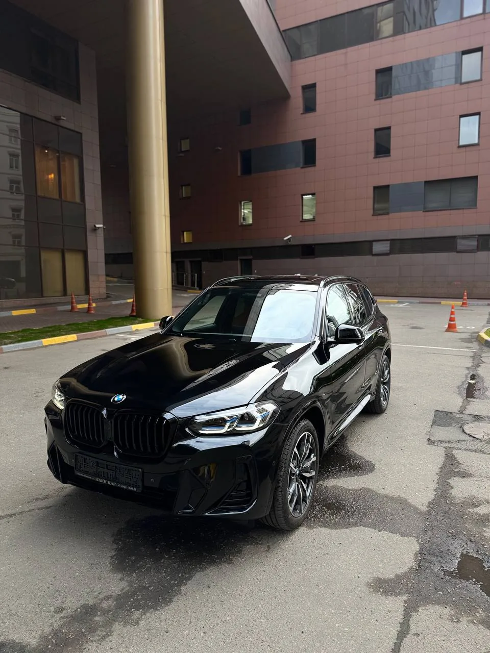 BMW SUV после защитной оклейки кузова
